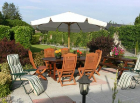 The Railway Lodge - Sleeps 11 - Pet Friendly